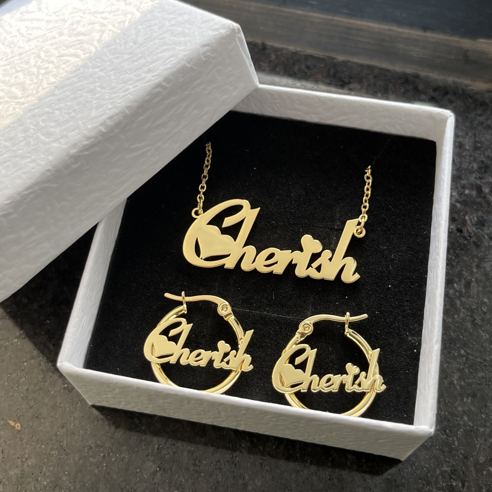 Engraved Name Necklace - Duoying ชุดเครื่องประดับต่างหูแบบสั่งทำ20มม. ห่วงป้ายชื่อสร้อยคอสแตนเลสของขวัญน่ารักสำหรับเด็ก
